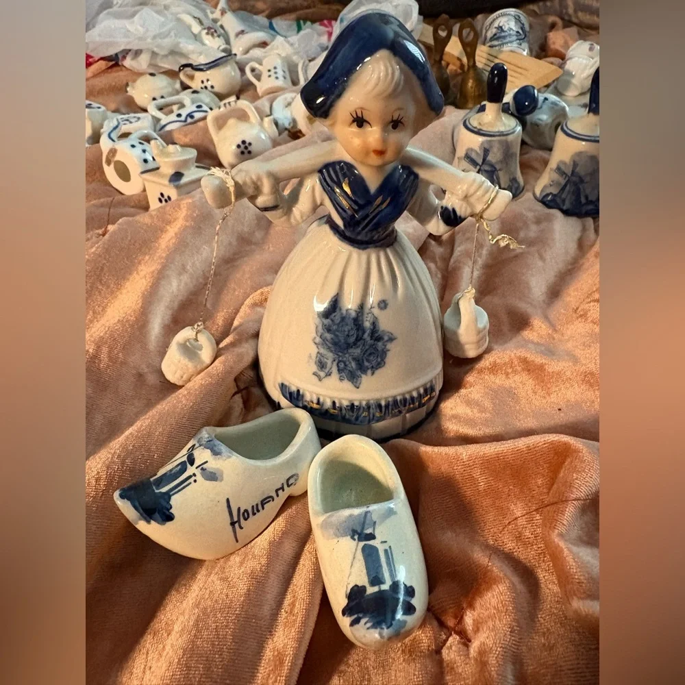 Delft Holland Milk Maid Netherlands Ceramic Clogs Antique